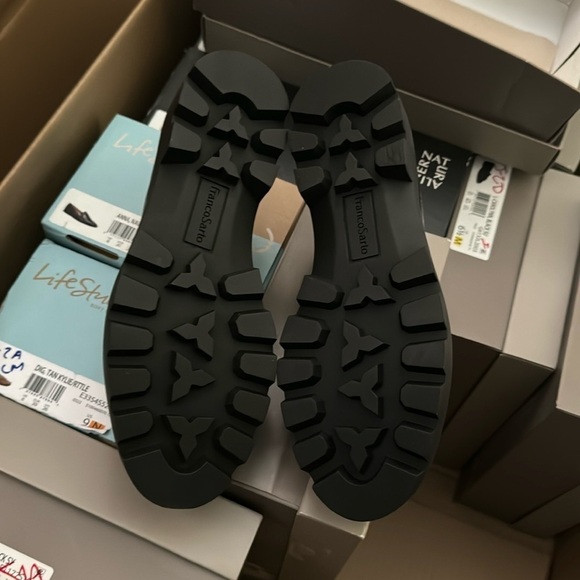 FRANCO SARTO Balin Lug Sole Loafers - Picture 3 of 7